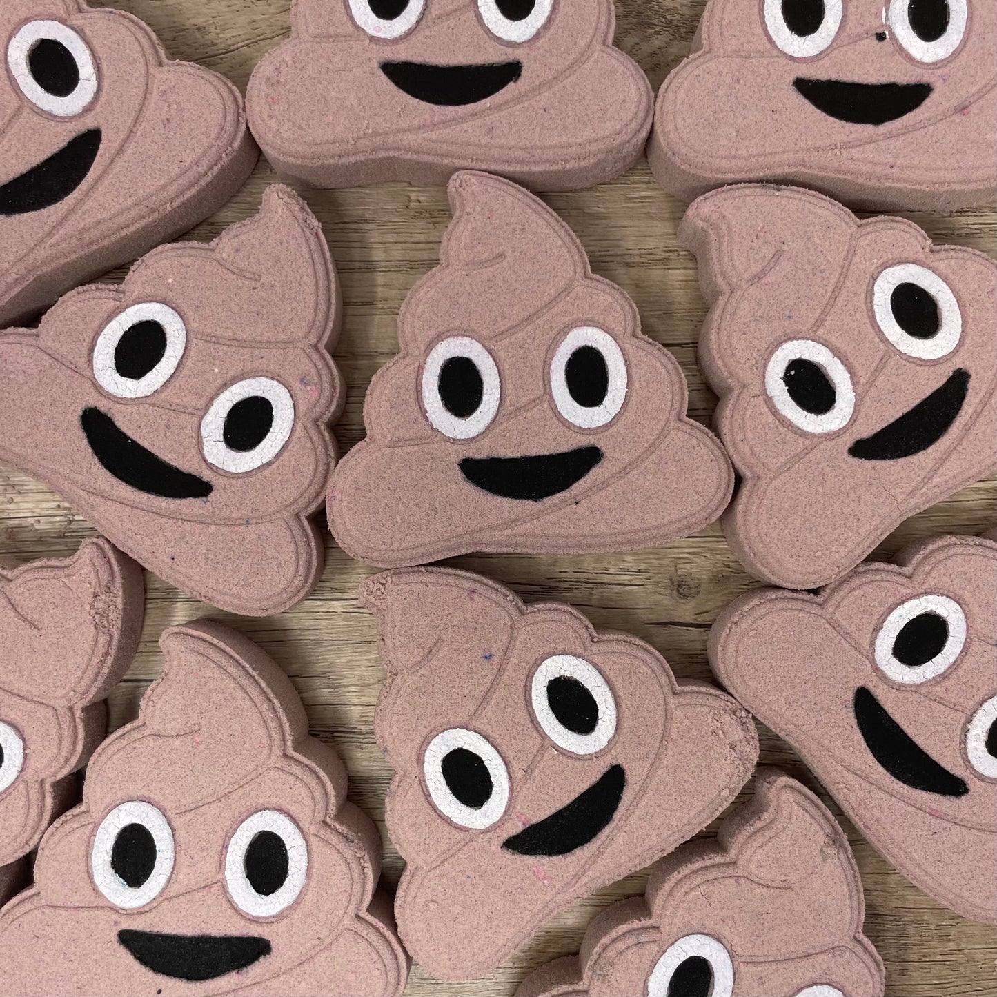 Rose Garden Poop Emoji | Bath Bomb